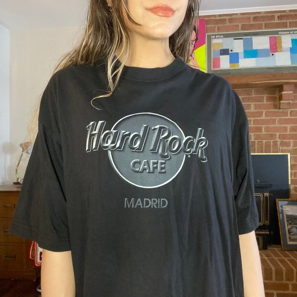 Vintage 90s Deadstock Madrid Spain Hard Rock Cafe T-Shirt Oversized Band… - Picture 1 of 9